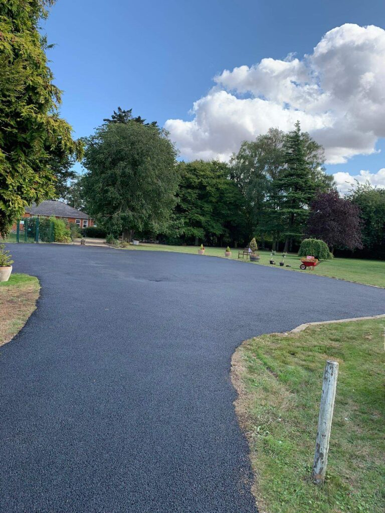 Tarmac Driveway Contractors in 